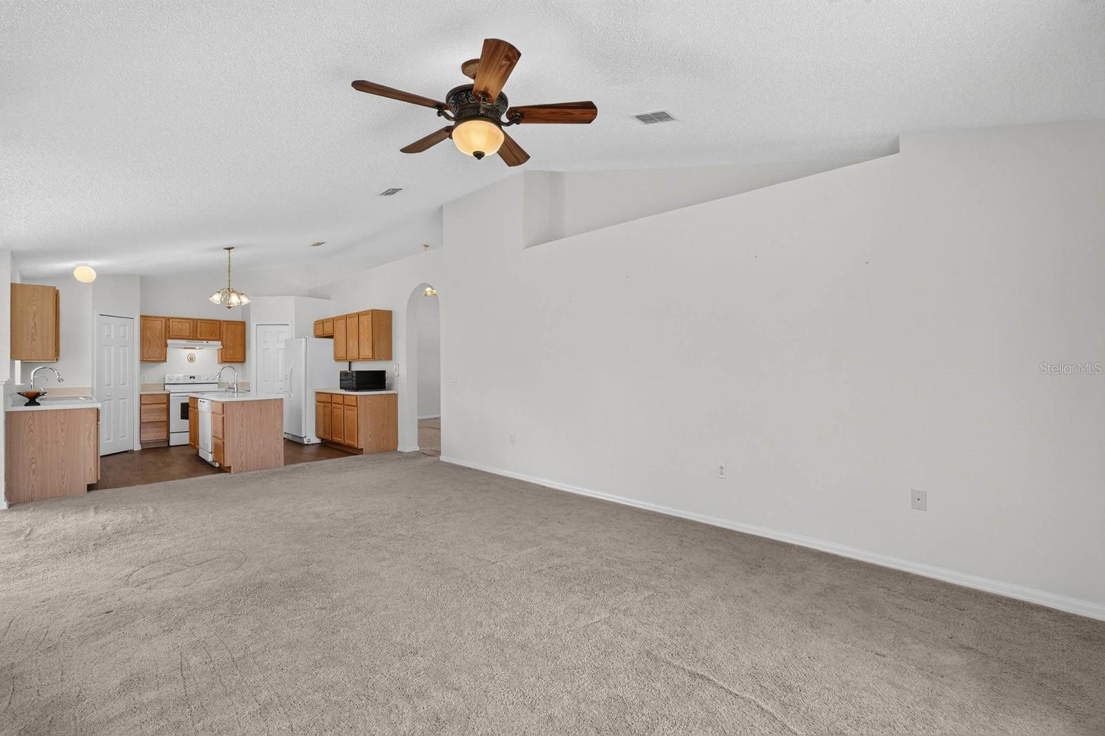 99 Pickering Dr Property Photo 15