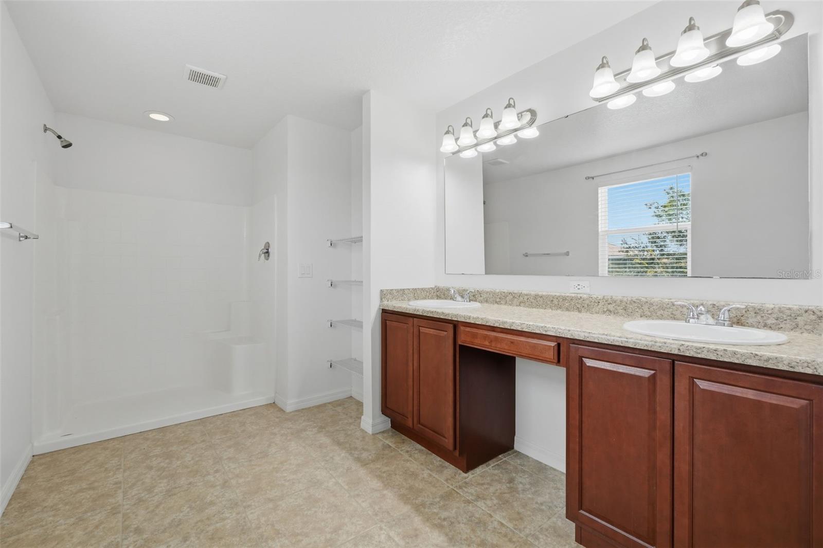 5575 Brilliance Cir Property Photo 31