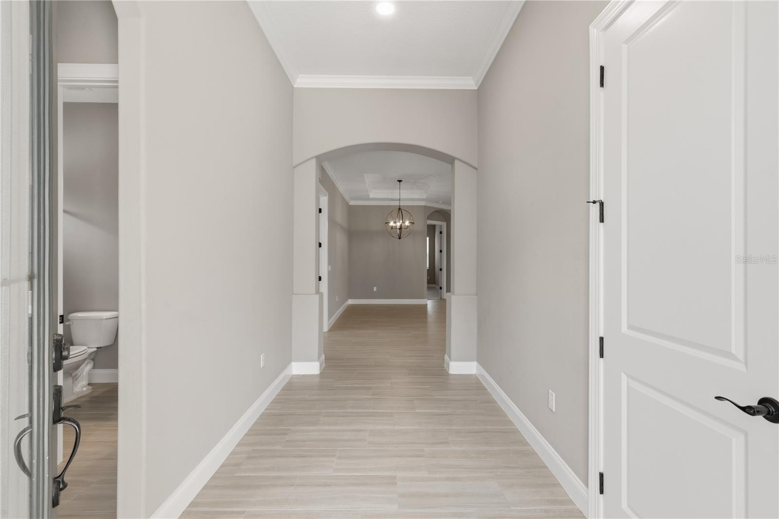 7 Oasis Cir Property Photo 3