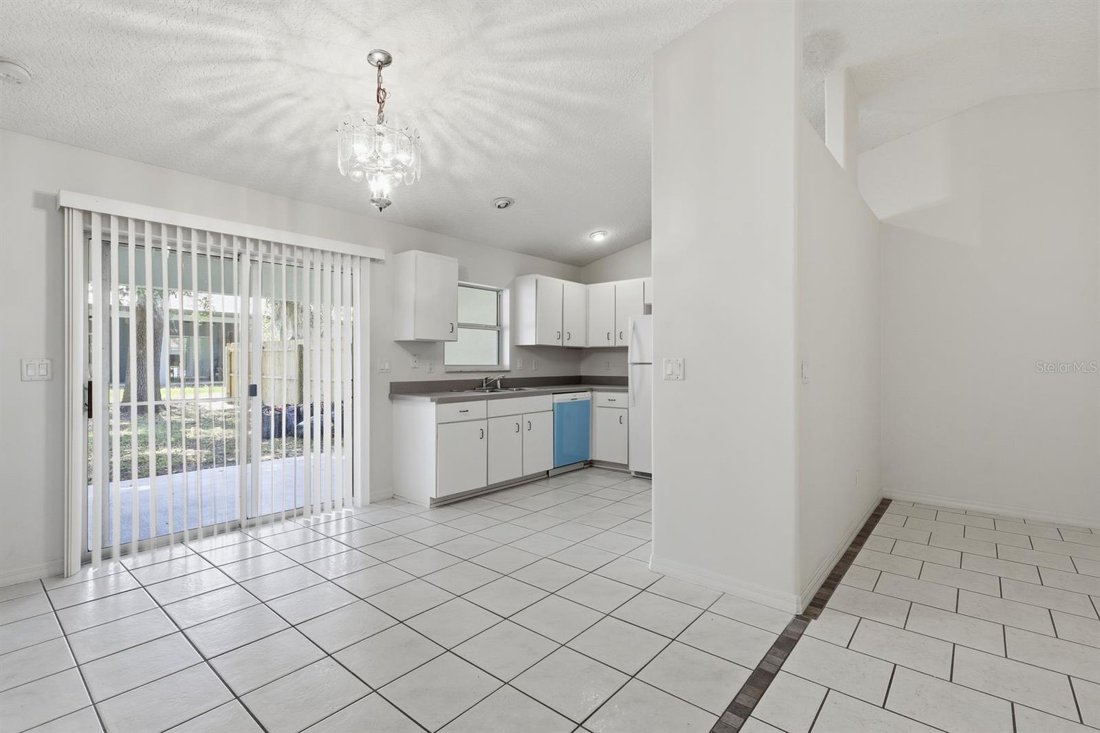 4 Pony Ln #a Property Photo 2