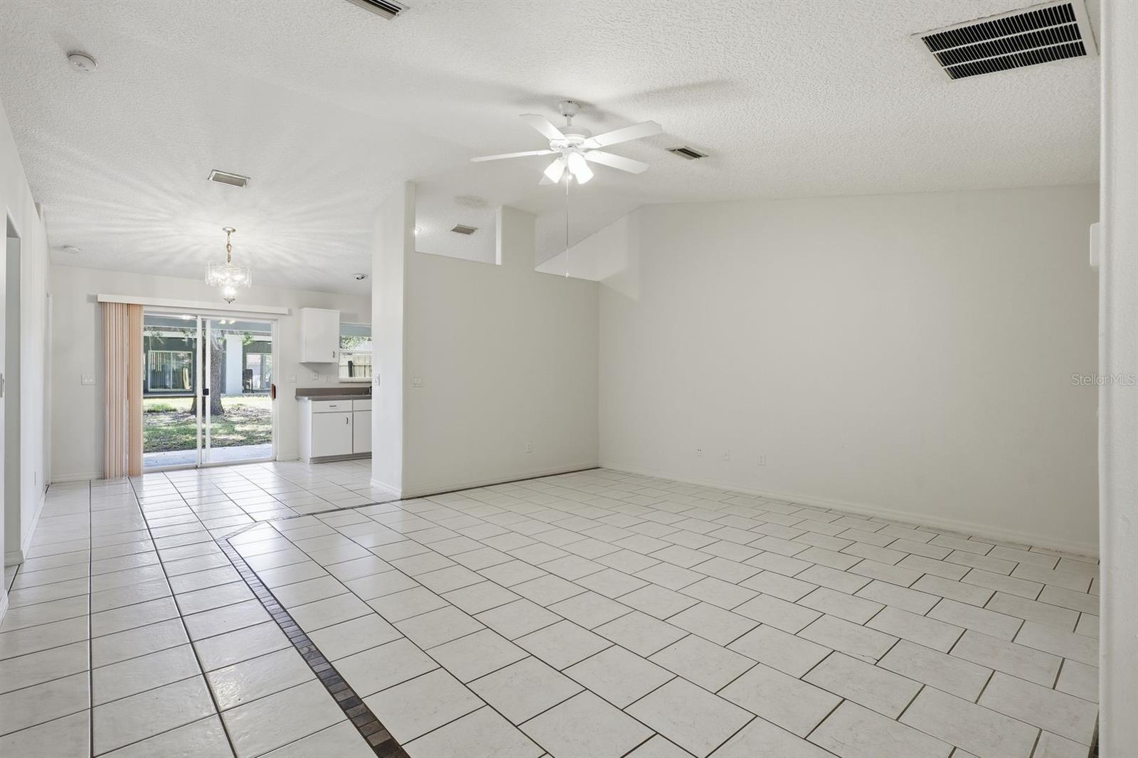 4 Pony Ln #a Property Photo 4