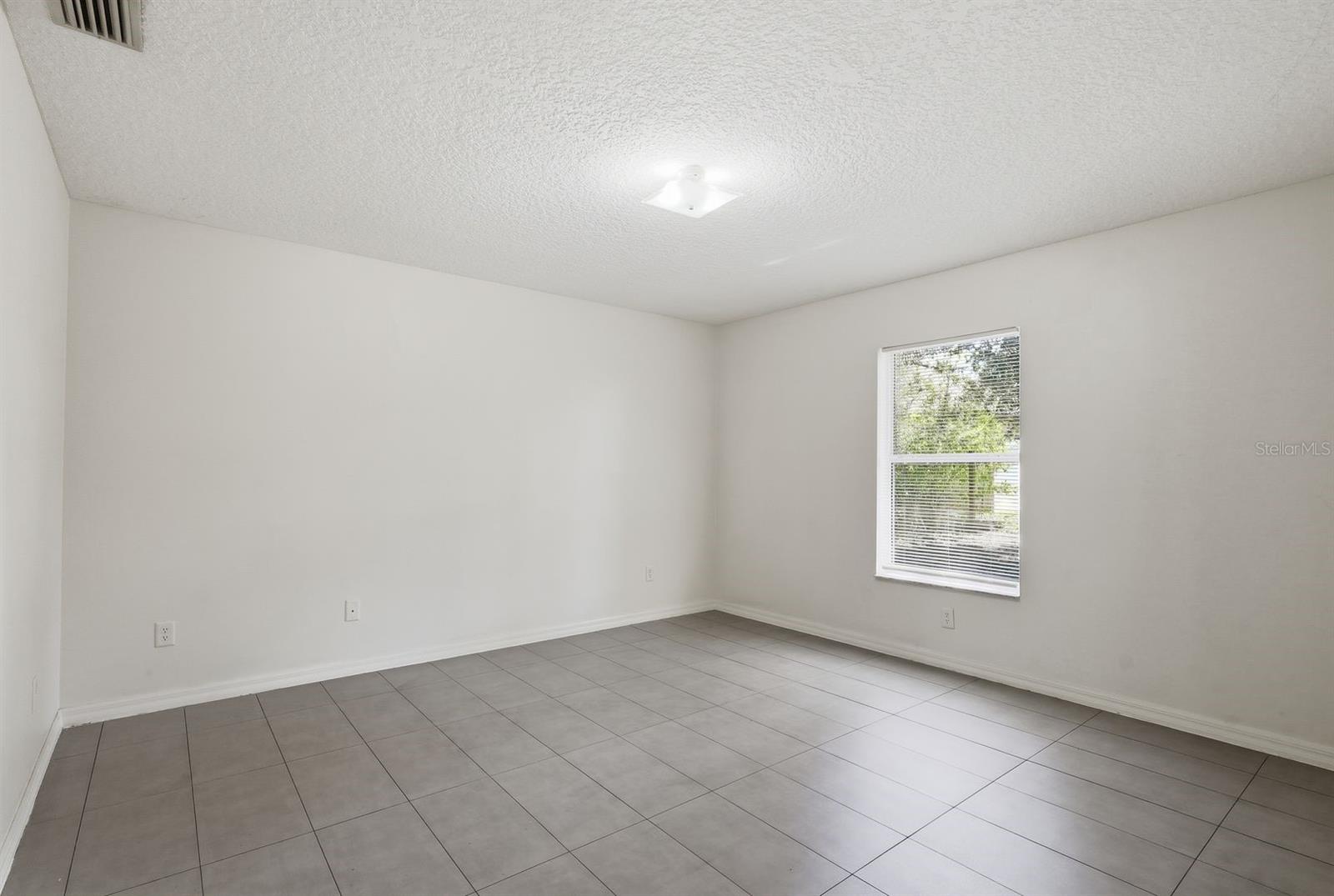 4 Pony Ln #a Property Photo 6