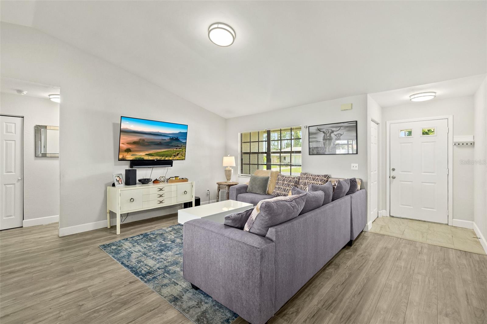 14 Ballard Ln Property Photo 5