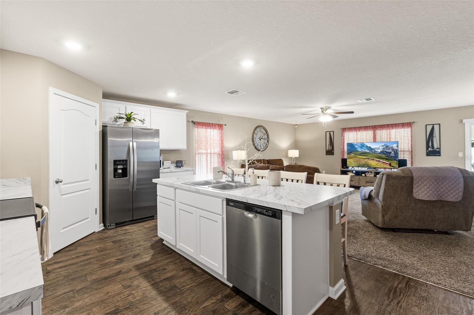 1 Richfield Pl Property Photo 6