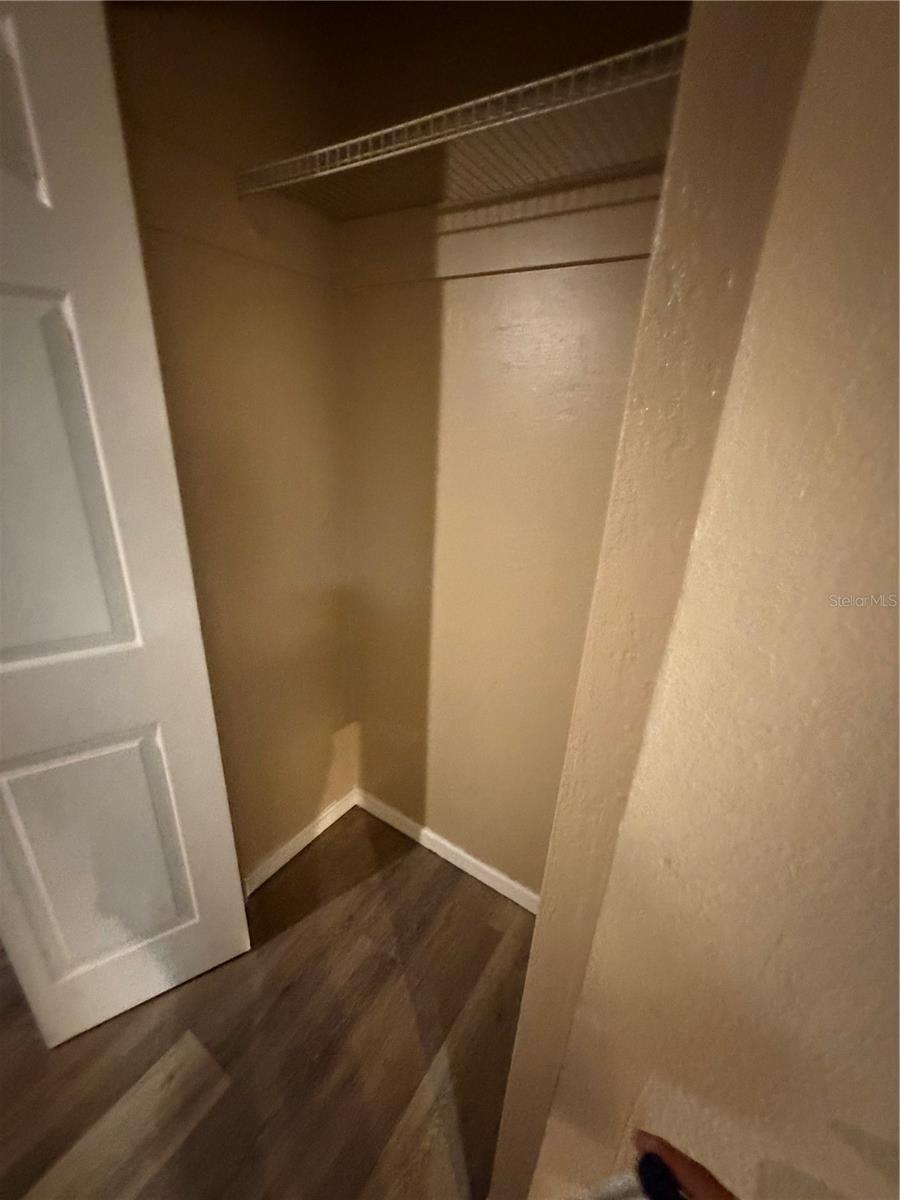 410 W Howry Ave #d Property Photo 4