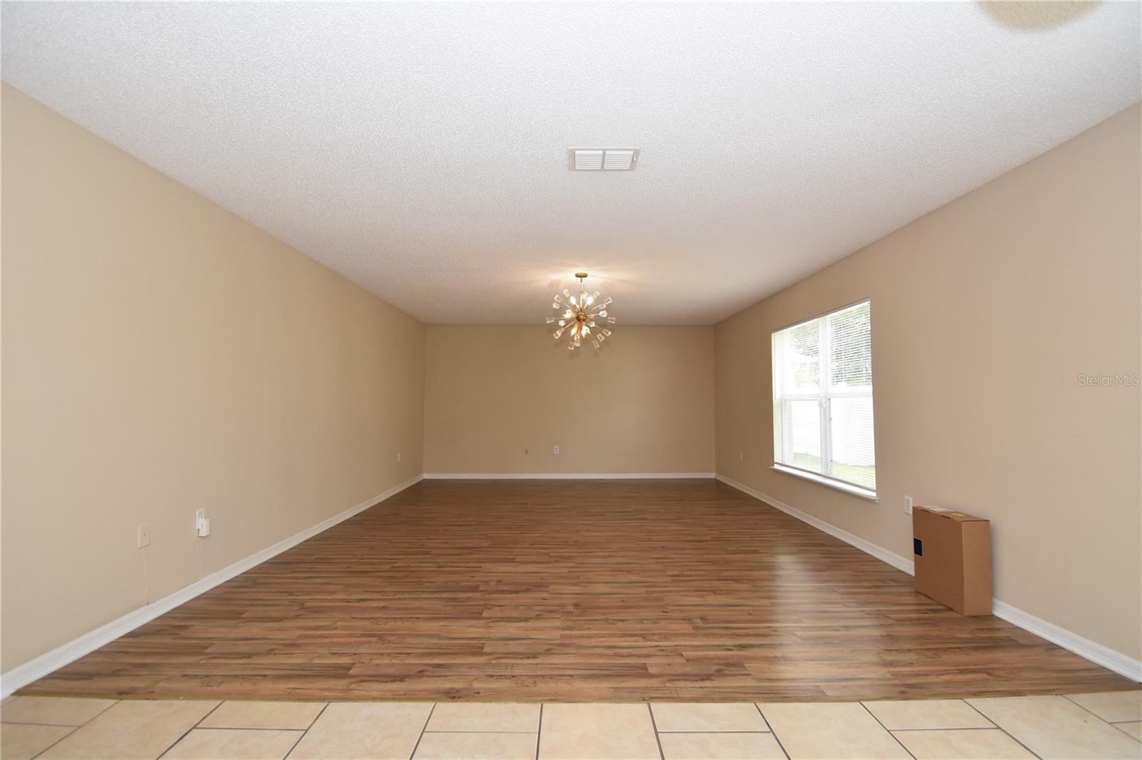 27 Riverdale Ln Property Photo 6