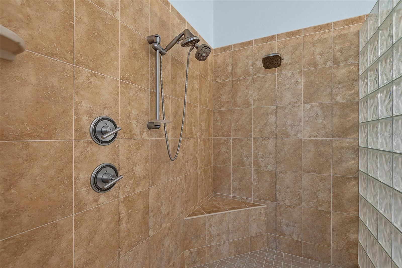 18 N Park Ln Property Photo 44