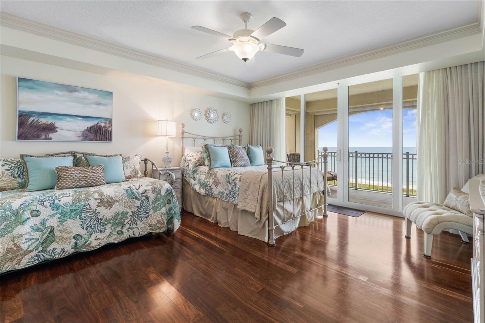 200 Ocean Crest Dr #912 Property Photo 23