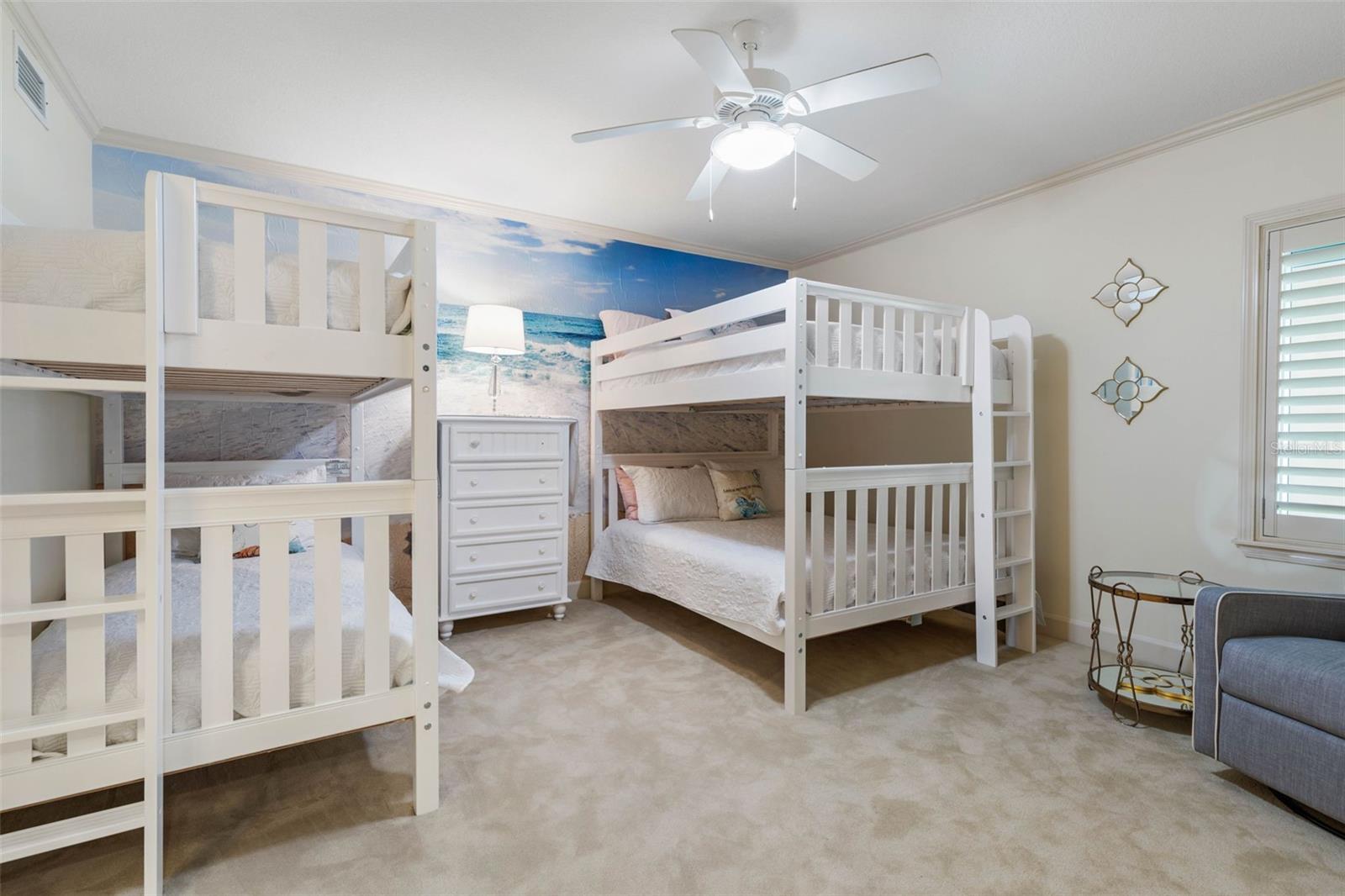 200 Ocean Crest Dr #912 Property Photo 38