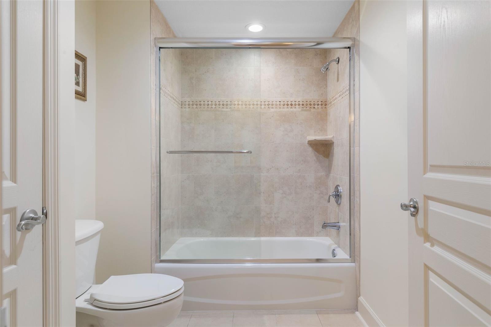 200 Ocean Crest Dr #912 Property Photo 42