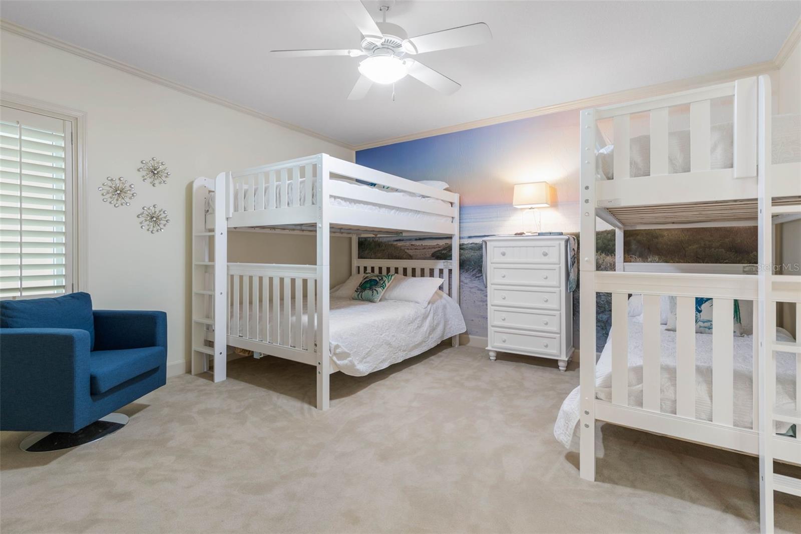 200 Ocean Crest Dr #912 Property Photo 44