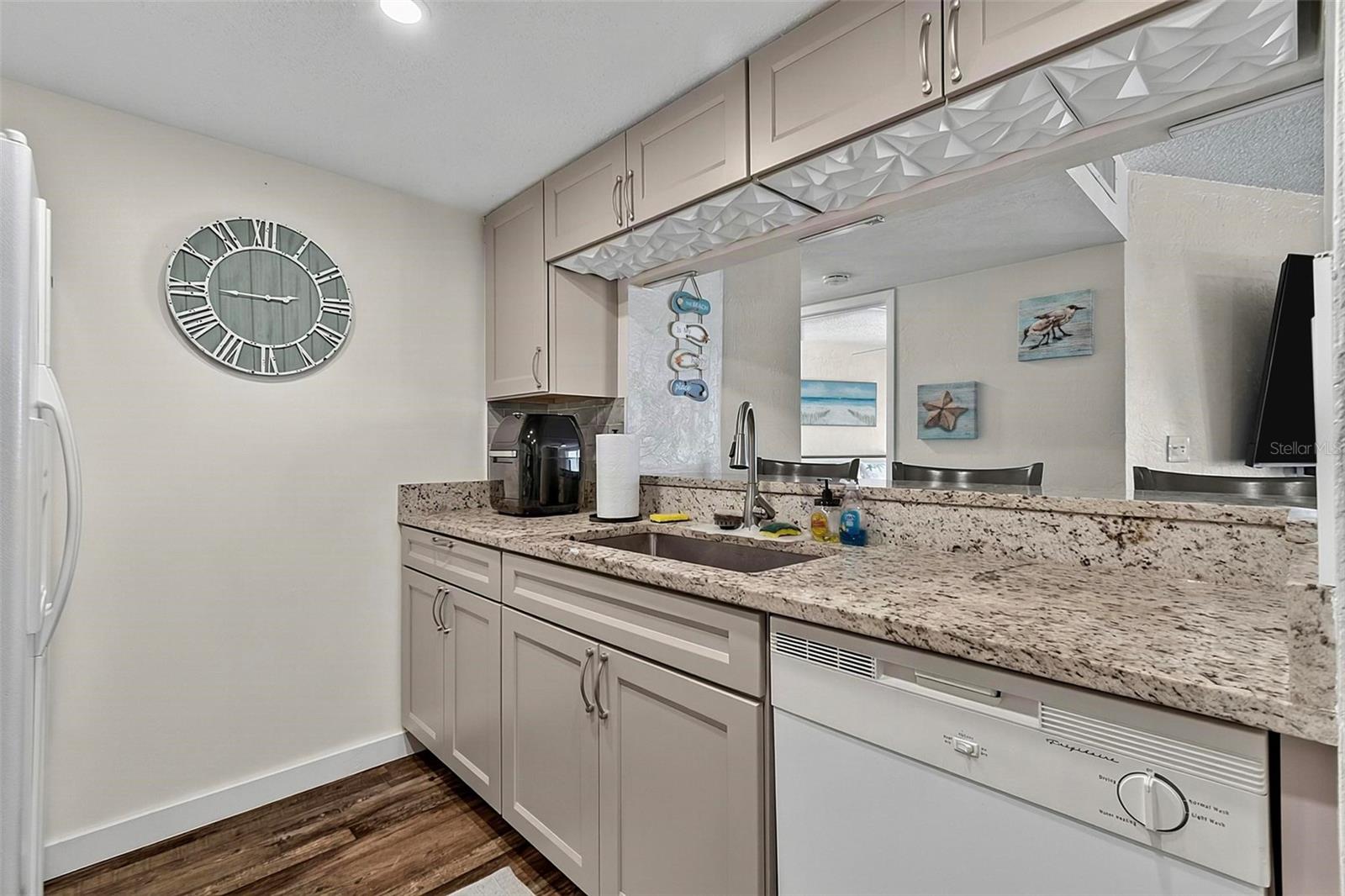 3600 S Oceanshore Blvd Property Photo 6