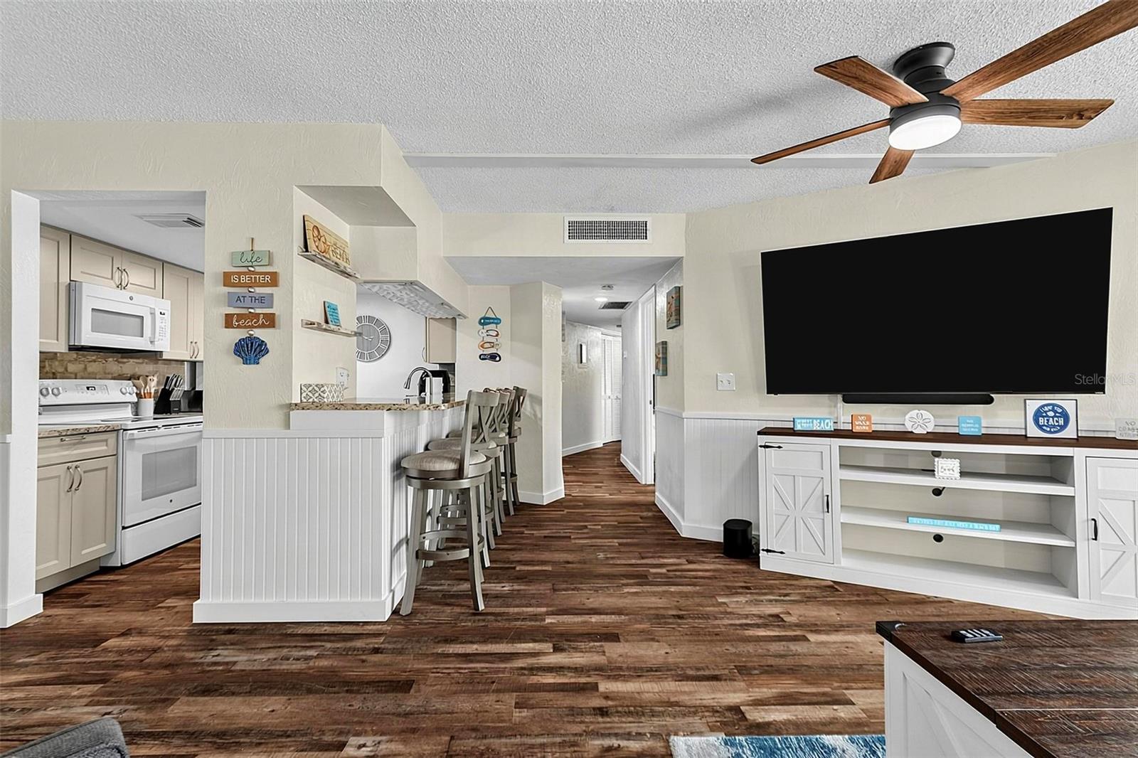 3600 S Oceanshore Blvd Property Photo 7