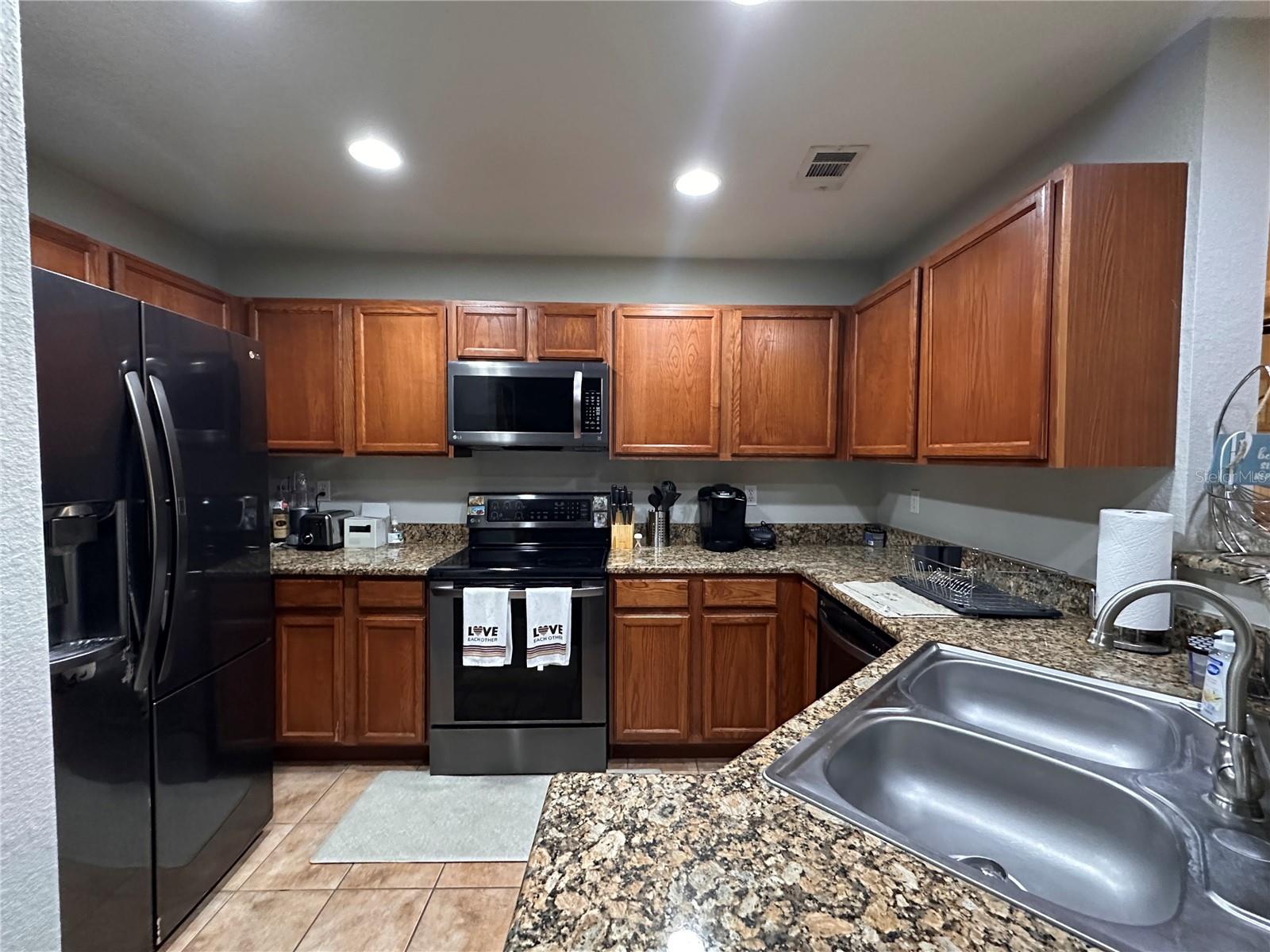 4600 E Moody Blvd #8n Property Photo 9