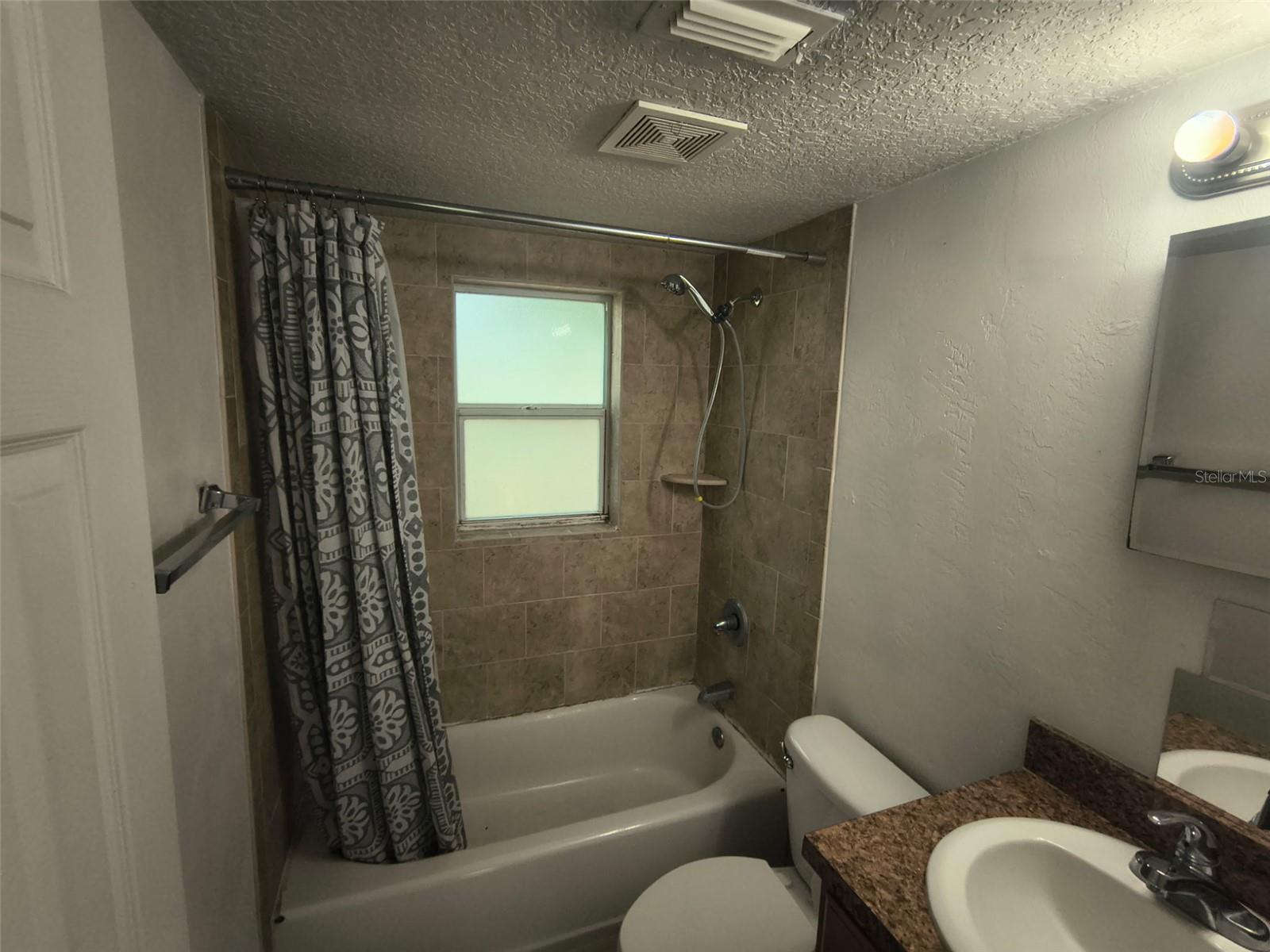 601 Hardy St #2 Property Photo 6