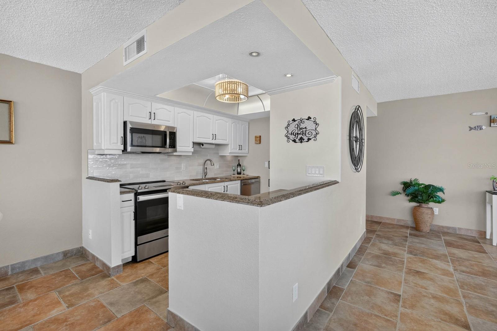 2828 N Atlantic Ave #305 Property Photo 23