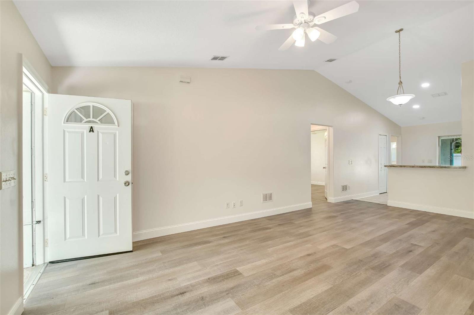 51 Wellwood Ln #a Property Photo 2