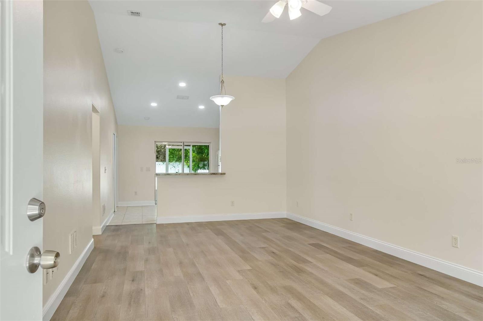 51 Wellwood Ln #a Property Photo 4