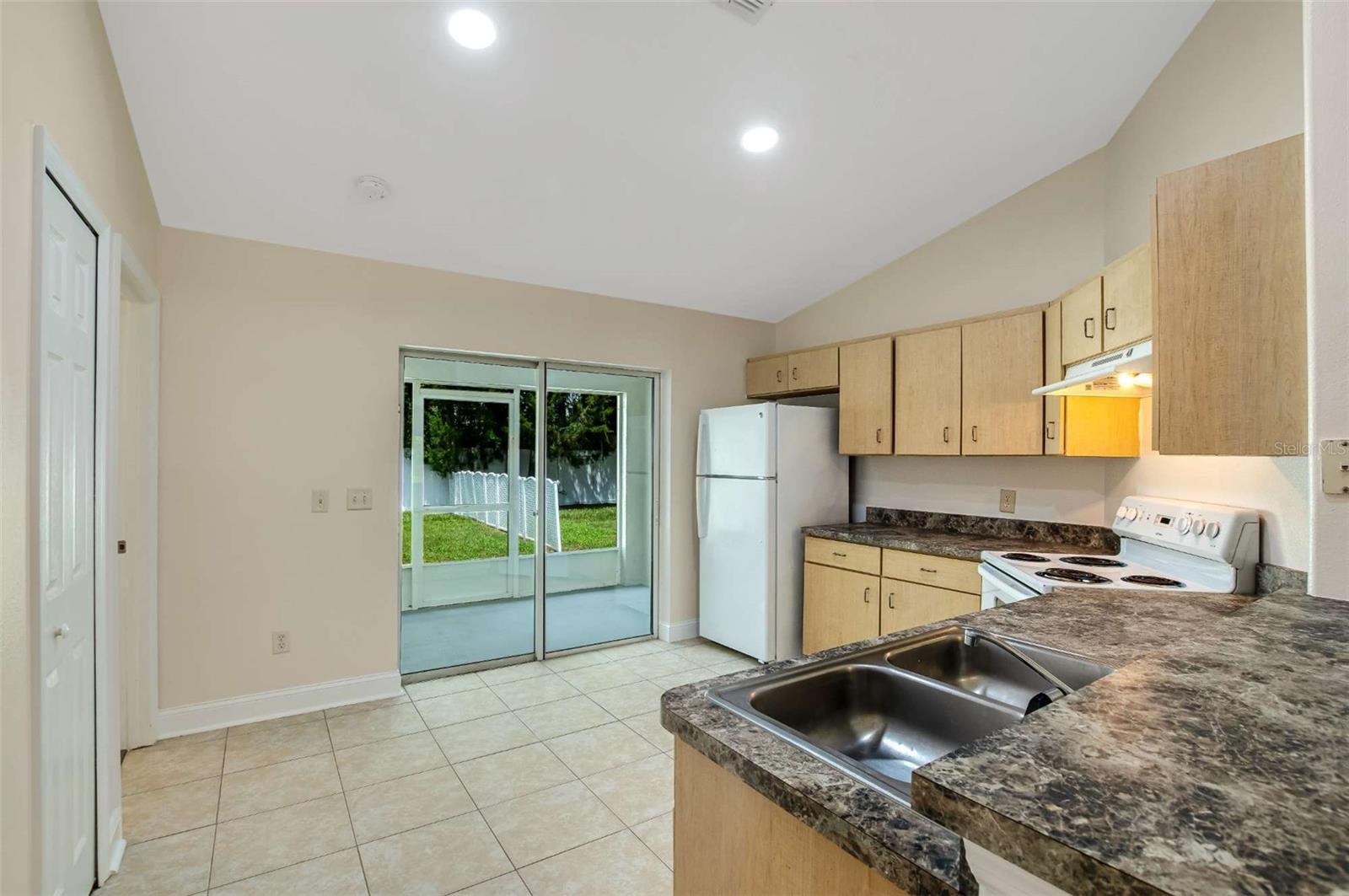 51 Wellwood Ln #a Property Photo 6