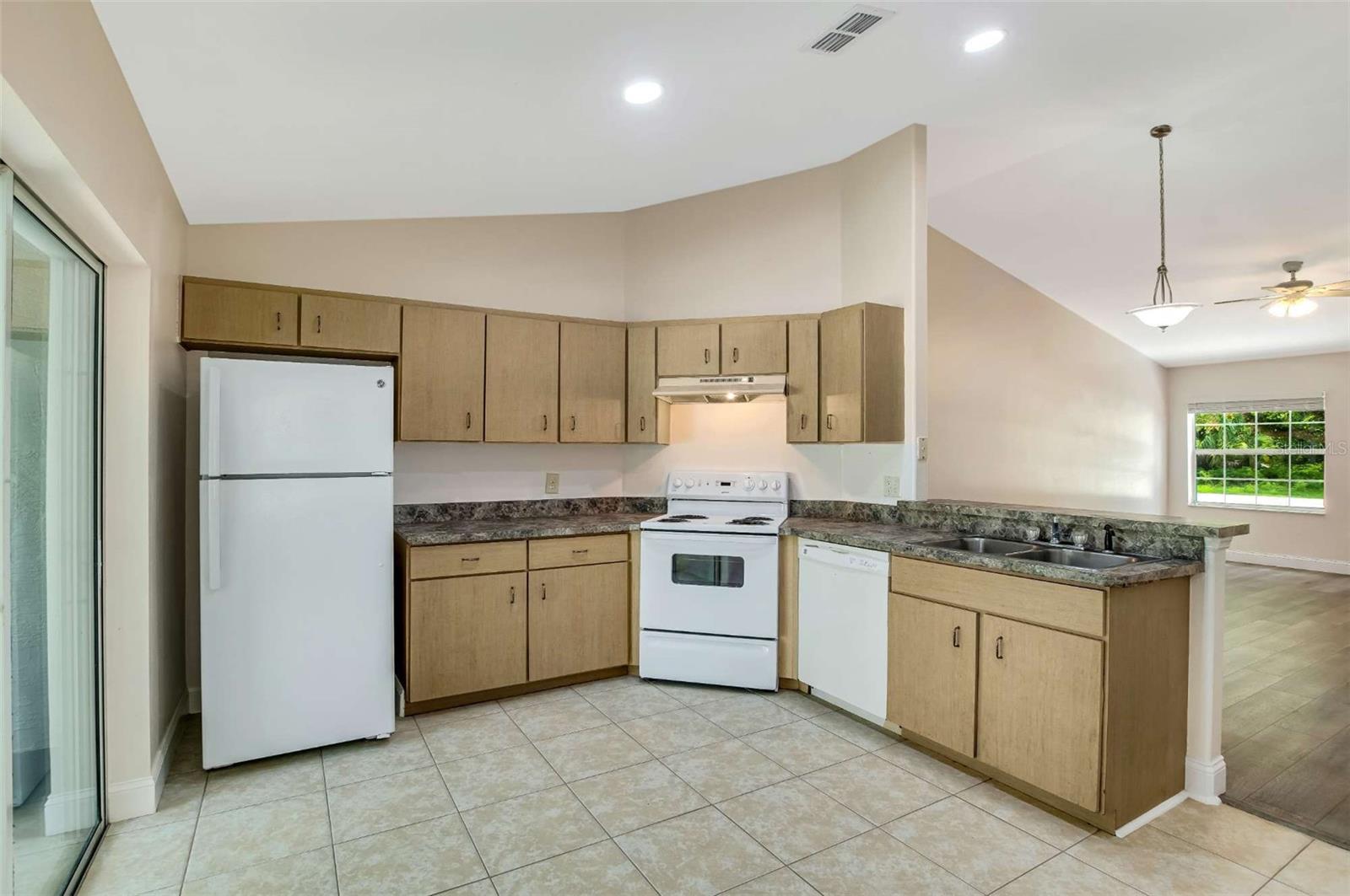 51 Wellwood Ln #a Property Photo 7