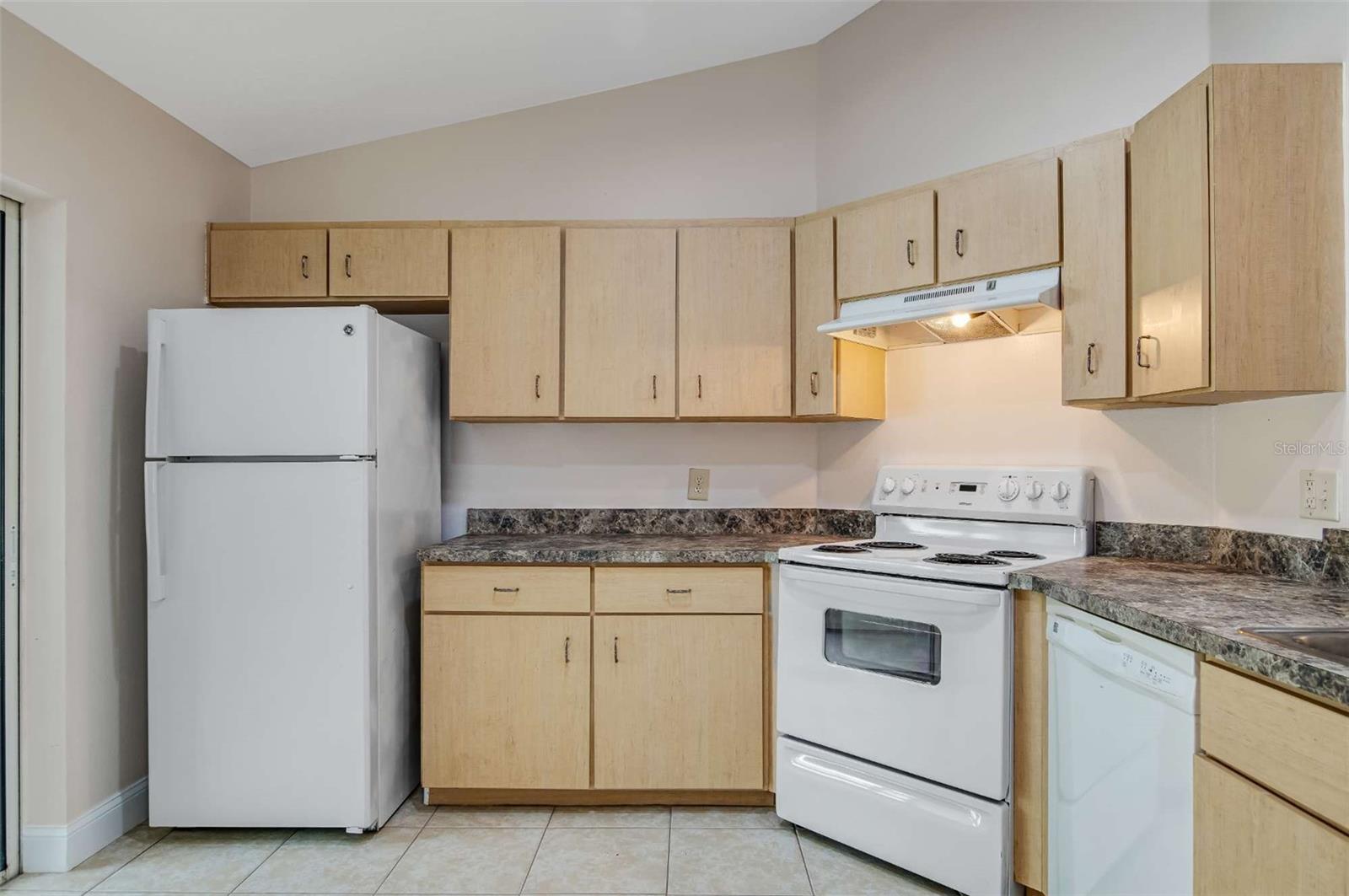 51 Wellwood Ln #a Property Photo 8