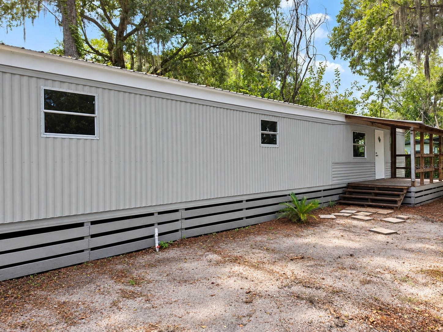 5652 Potomac Ave Property Photo 3