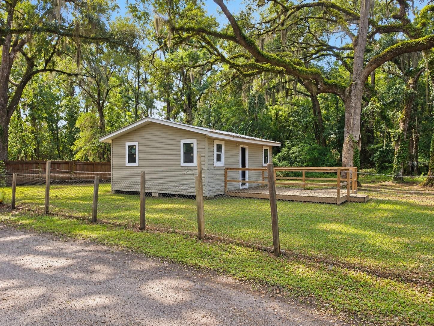 5652 Potomac Ave Property Photo 4