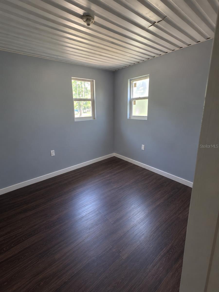 5652 Potomac Ave Property Photo 20