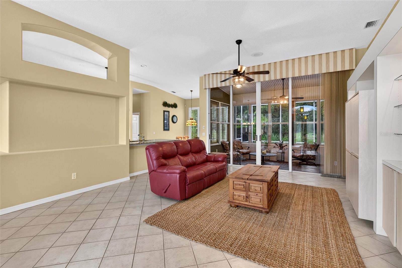 23 Creek Bluff Way Property Photo 5