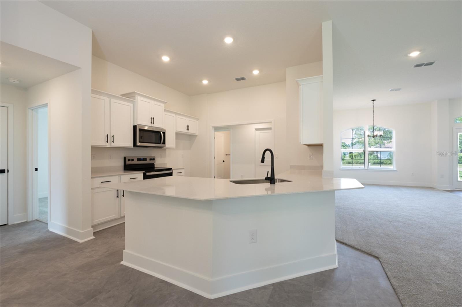 13 Princeton Lane Property Photo 2