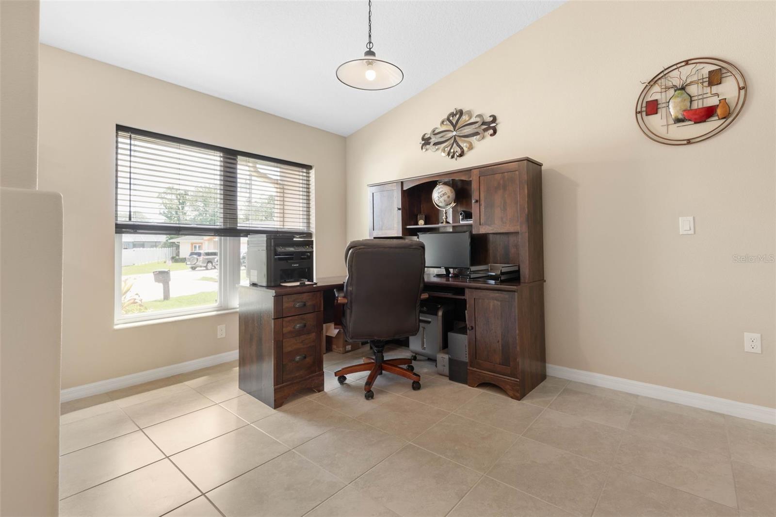 4 Edge Pl Property Photo 9