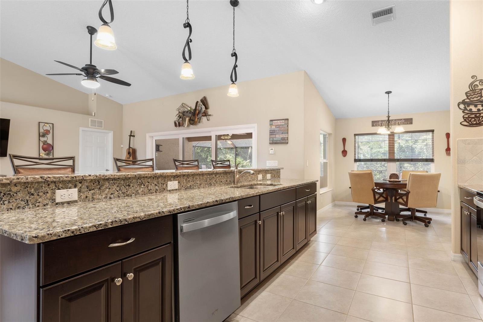 4 Edge Pl Property Photo 14