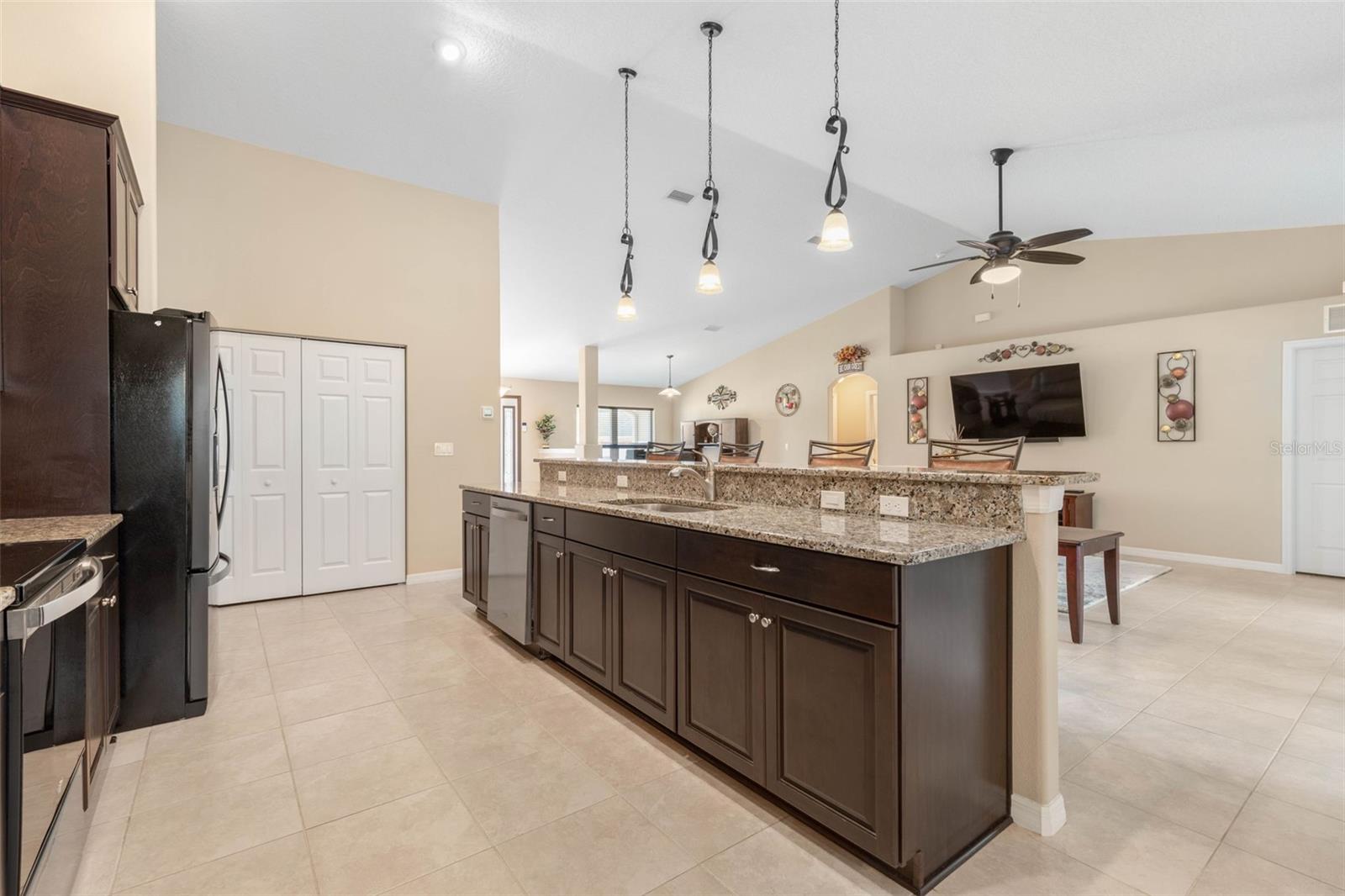 4 Edge Pl Property Photo 18
