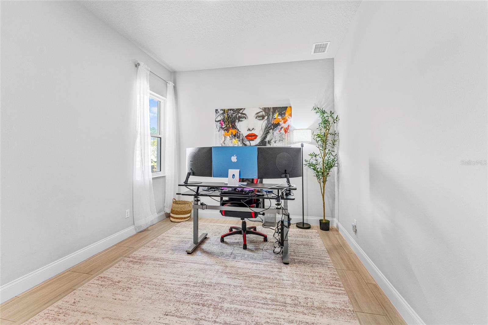 4 Spring St Property Photo 18
