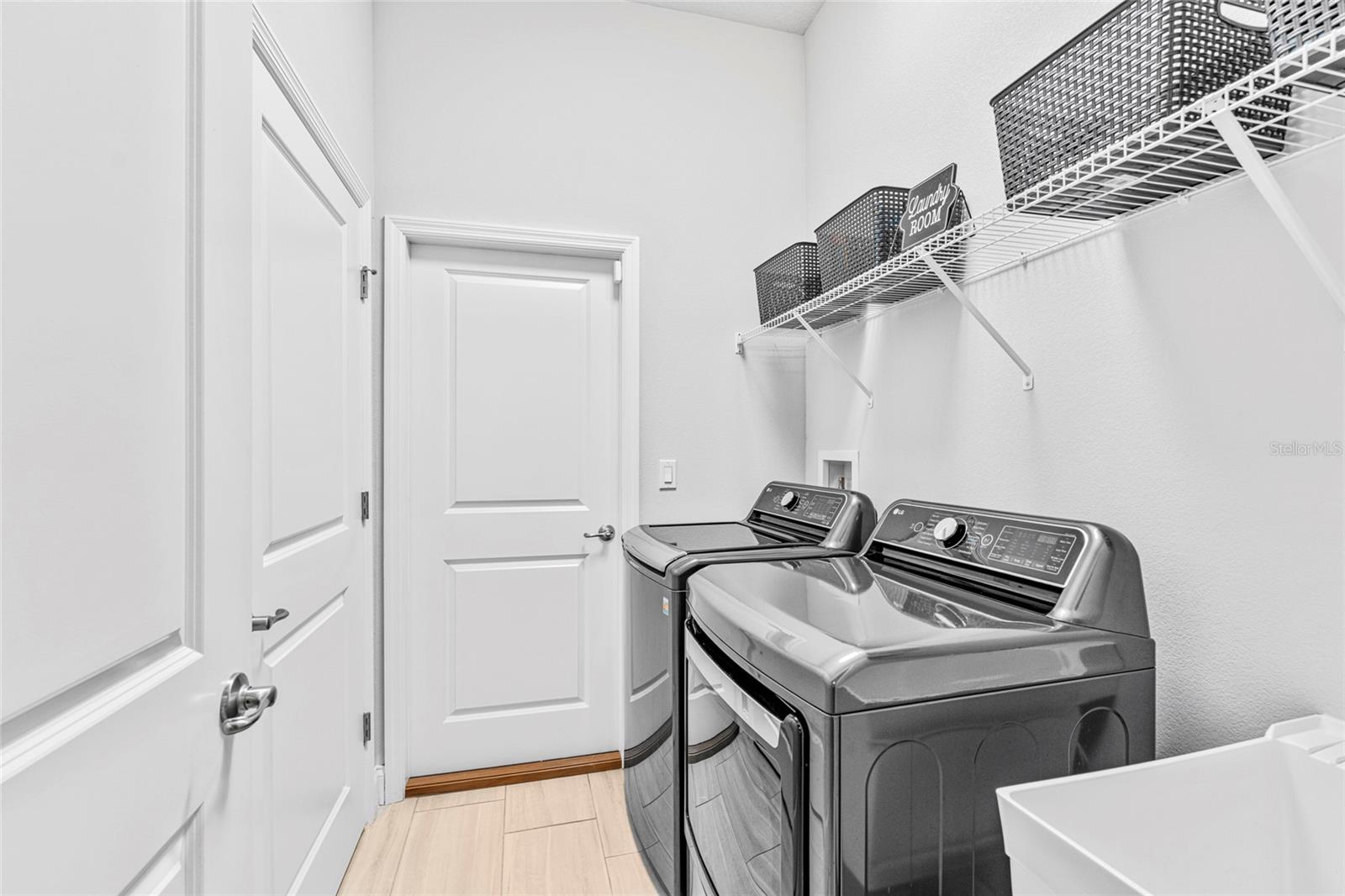 4 Spring St Property Photo 22