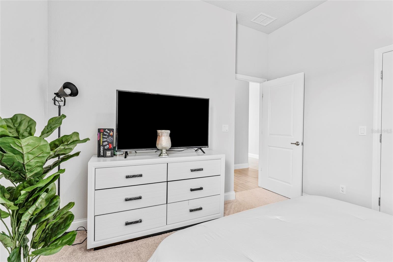 4 Spring St Property Photo 30