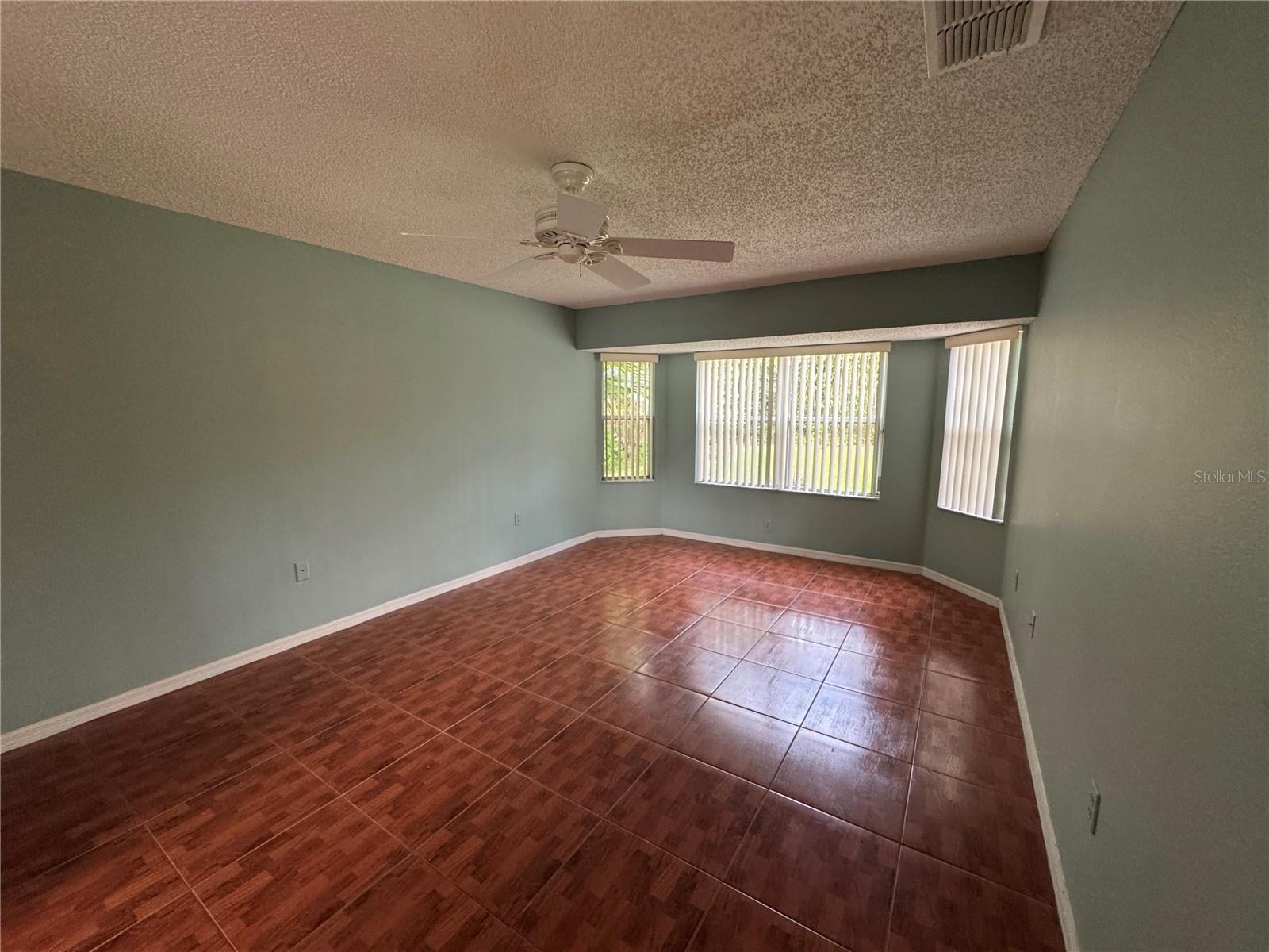 58 Eagle Harbor Trl Property Photo 4