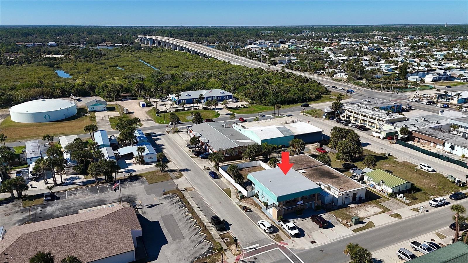 212 S Daytona Ave Property Photo 4