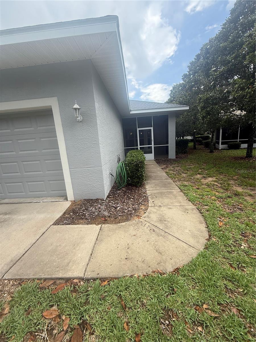 3132 Connemara Dr Property Photo 4