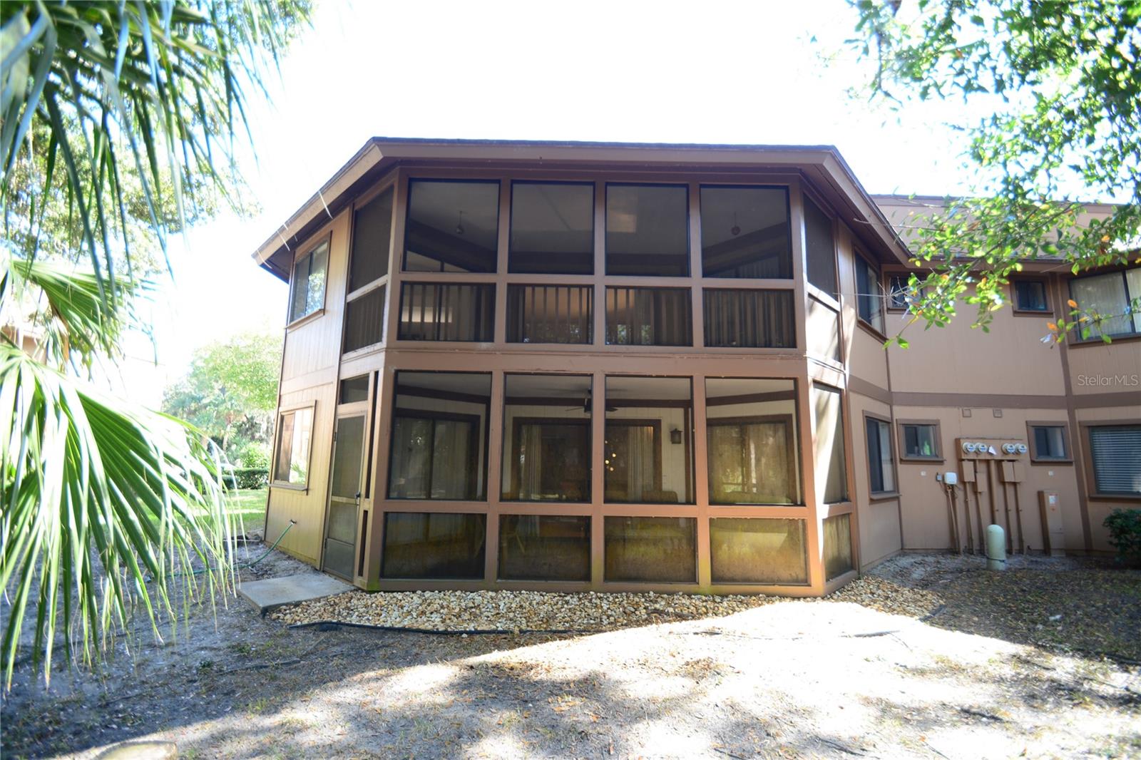 16 Oakmont Ct #16 Property Photo 2