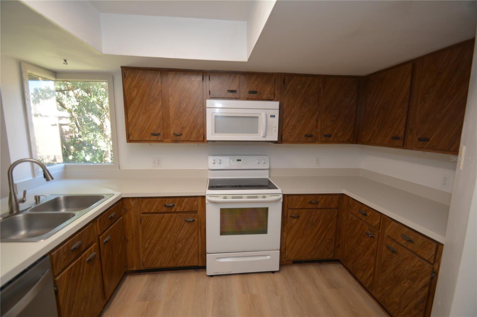 16 Oakmont Ct #16 Property Photo 11
