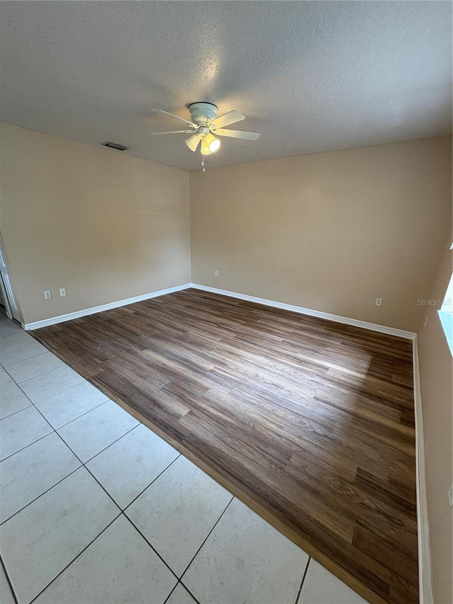 47 Eton Ln #a Property Photo 5