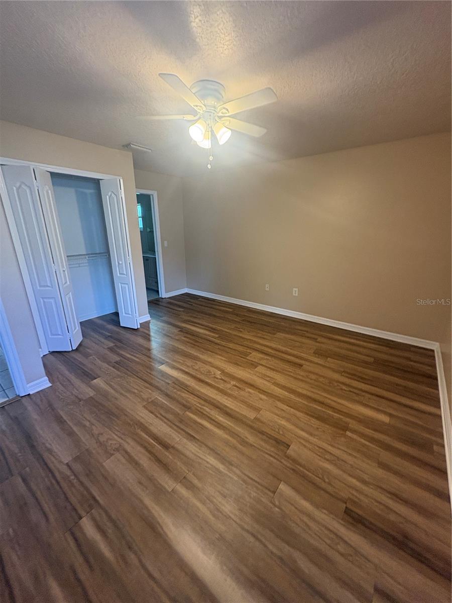 47 Eton Ln #a Property Photo 9