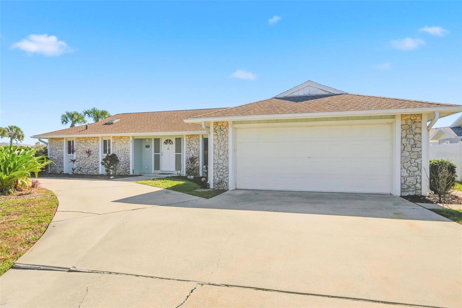 33 E Sea Harbor Property Photo 4