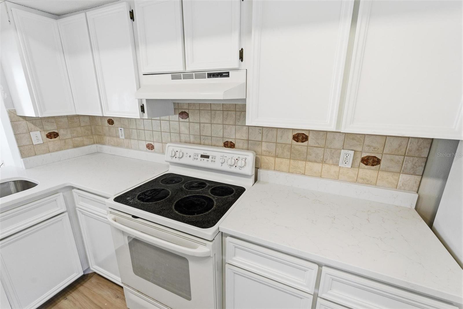 33 E Sea Harbor Property Photo 15