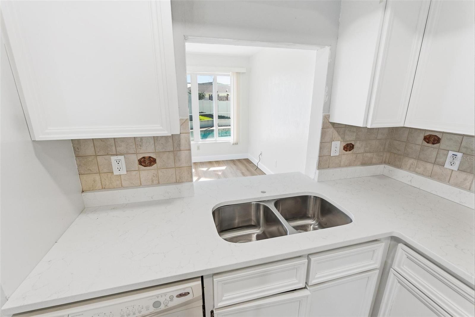 33 E Sea Harbor Property Photo 16