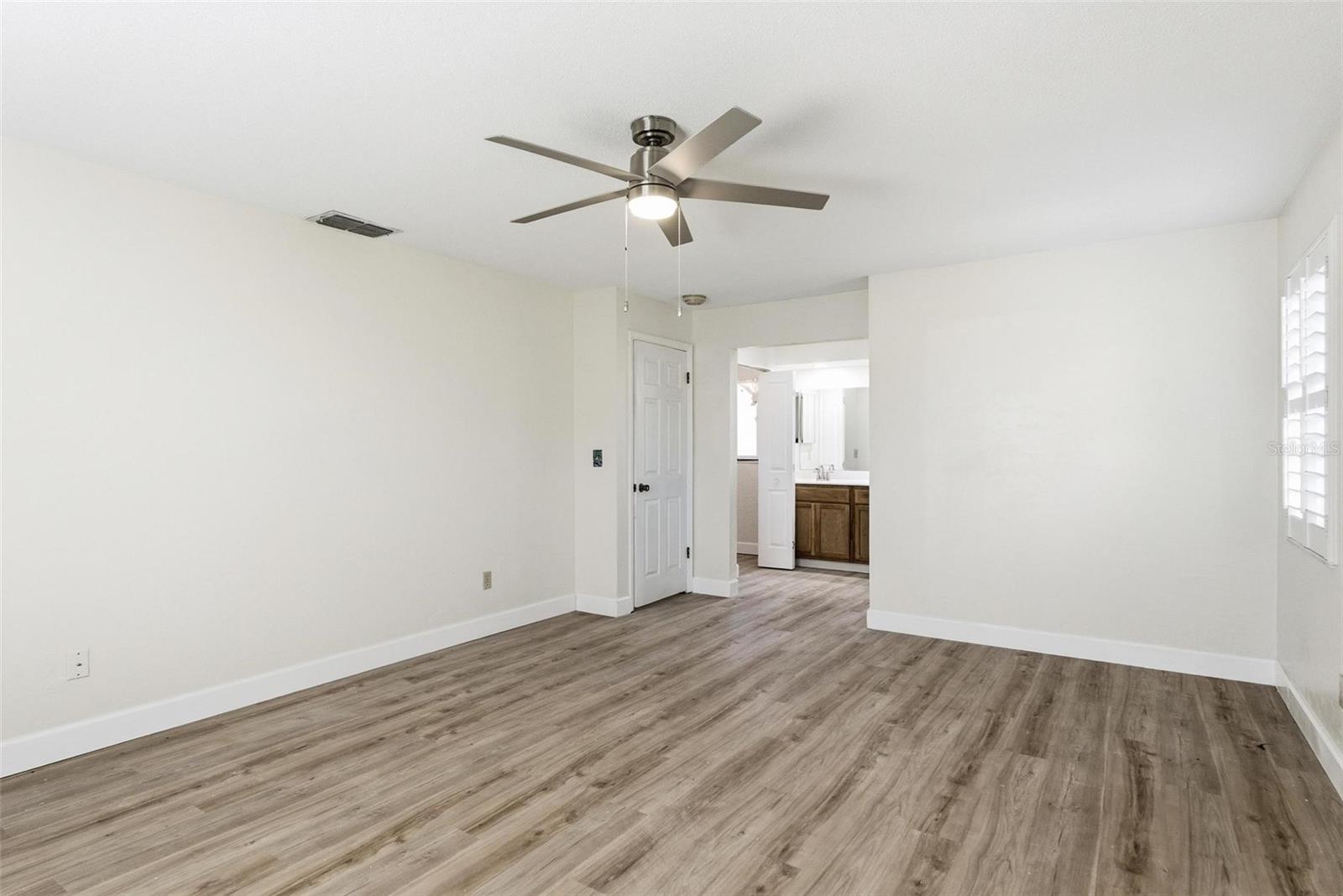 33 E Sea Harbor Property Photo 23