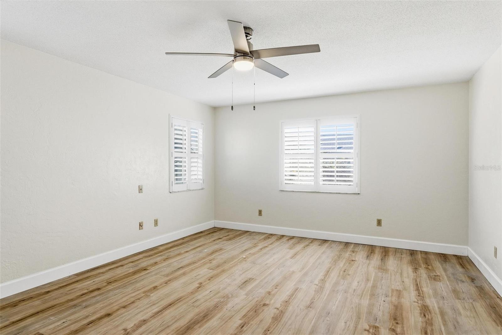 33 E Sea Harbor Property Photo 25