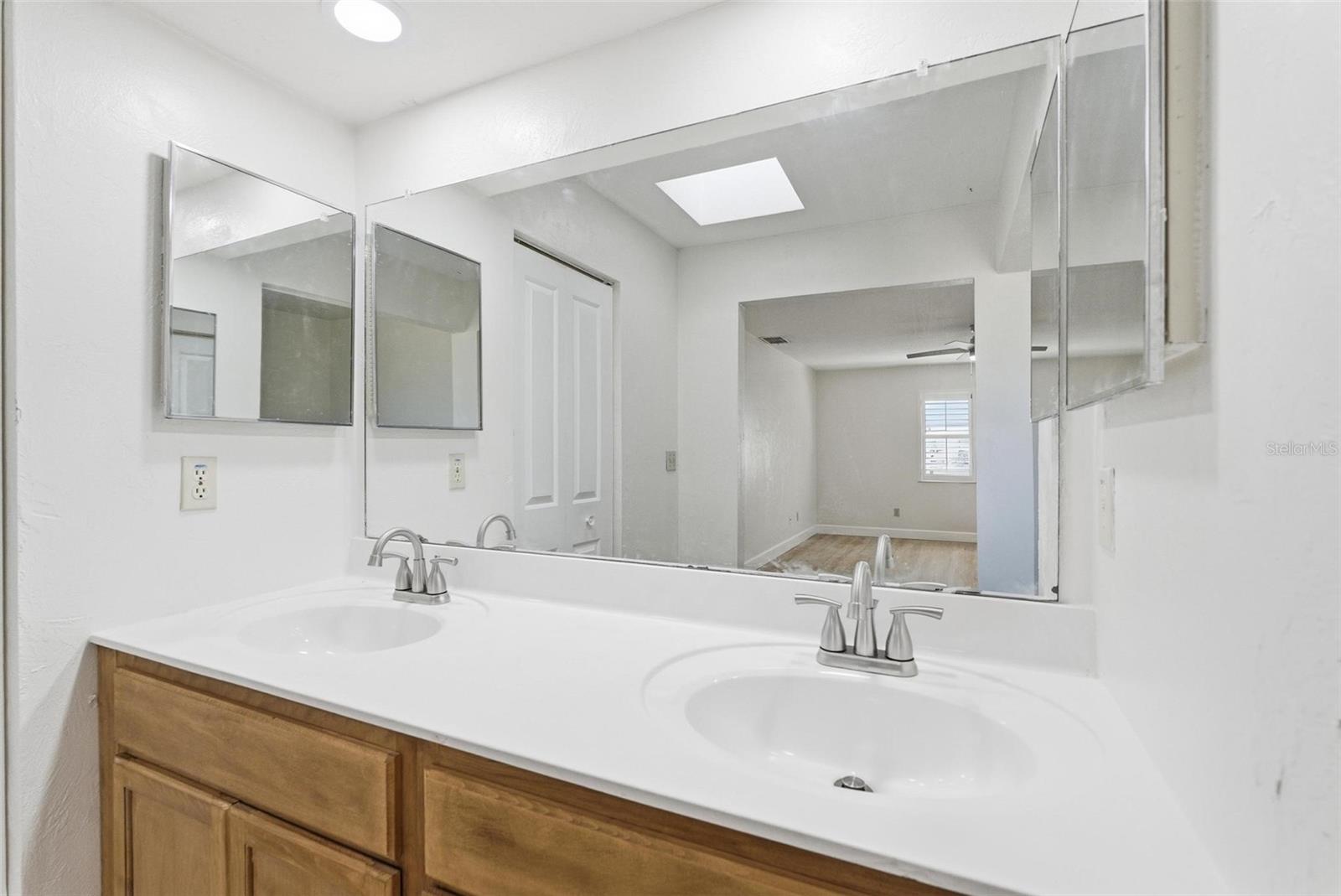 33 E Sea Harbor Property Photo 27