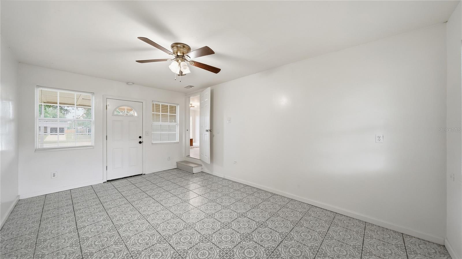 134 Shores Blvd Property Photo 16